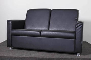 Sofá de couro sintético cores branco e preto